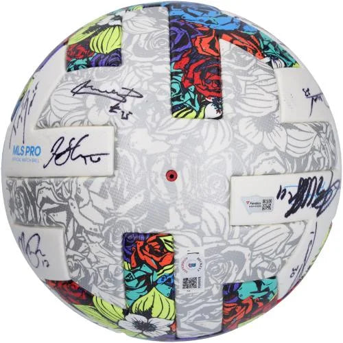 San Jose Earthquakes Pre-owned Soccer Ball from the 2022 MLS Season with 25 Signatures - BA88054 - Fanatics Authentic Certified