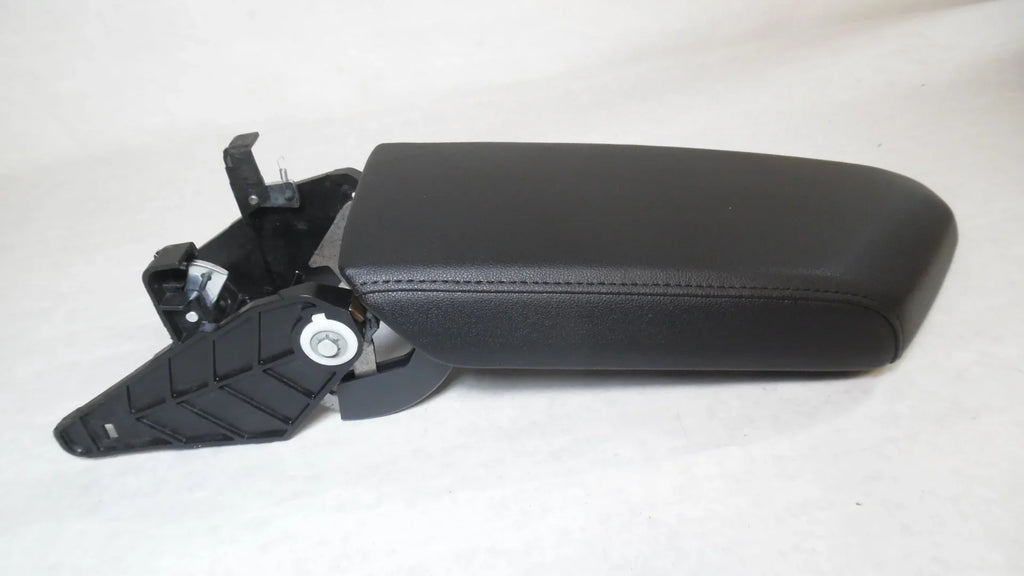 Pre-Owned 2019 2020 2021 Volkswagen Jetta Center Floor Console Lid Armrest Black OEM (Good)