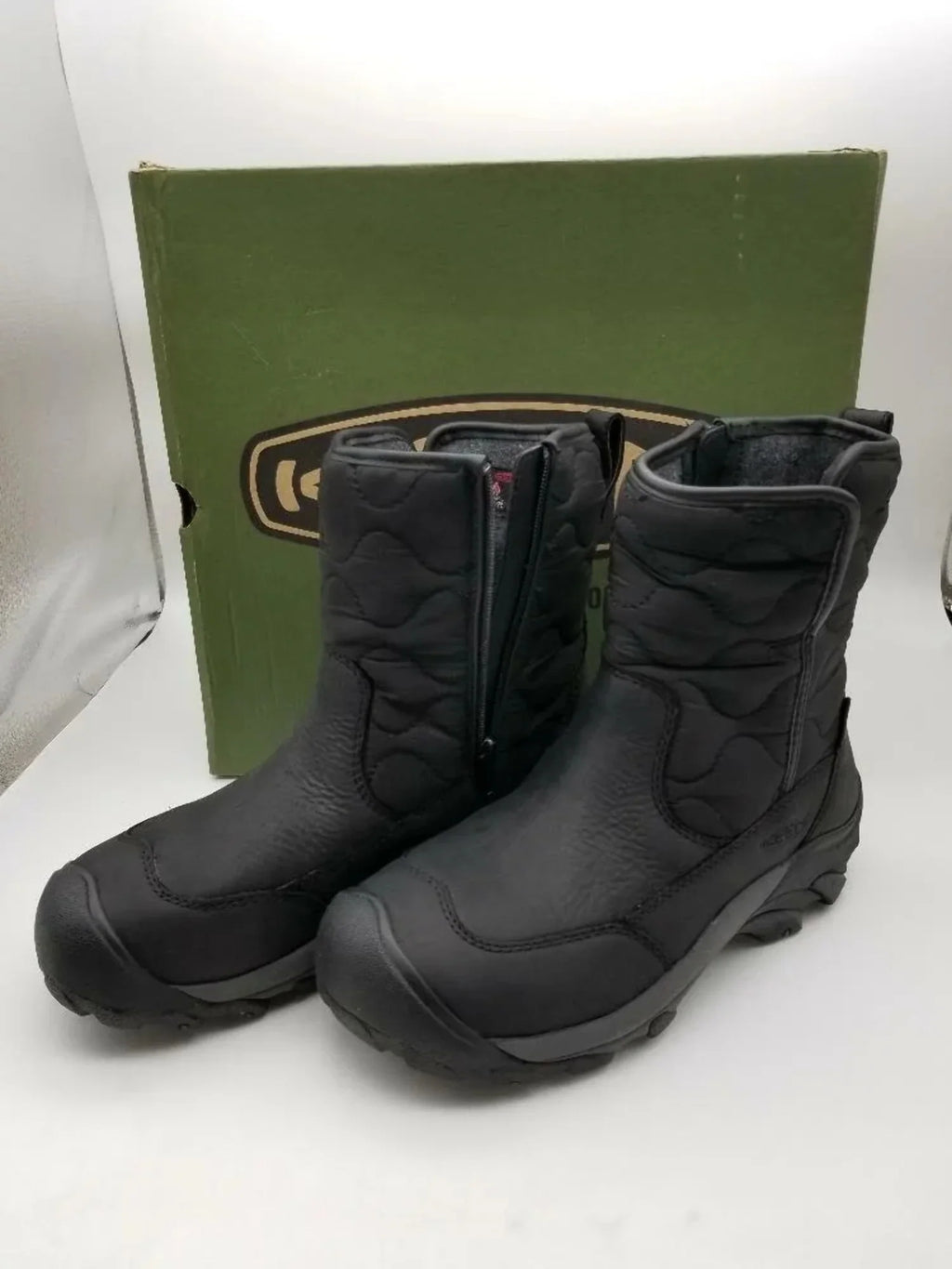 KEEN Women's Betty Boot Pull On Liquid Insulated Snow, Black/Black, 7.5