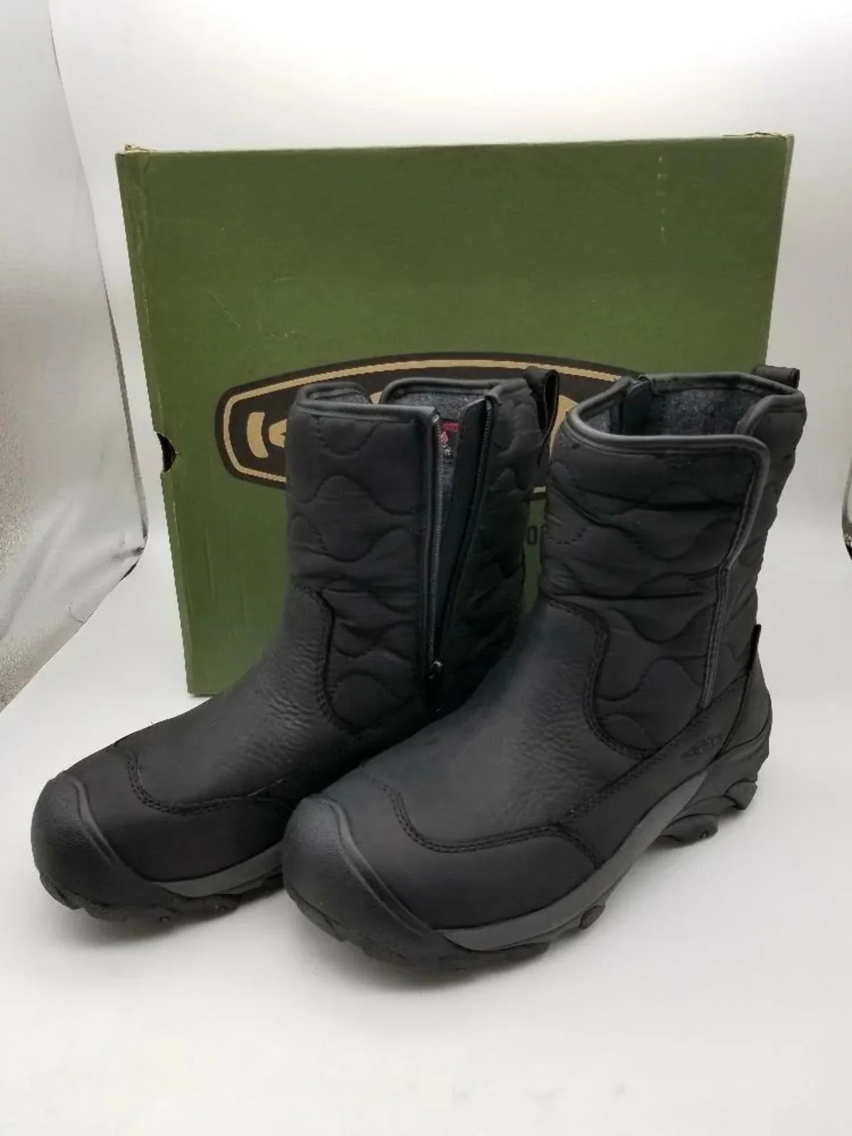 KEEN Women's Betty Boot Pull On Liquid Insulated Snow, Black/Black, 7.5