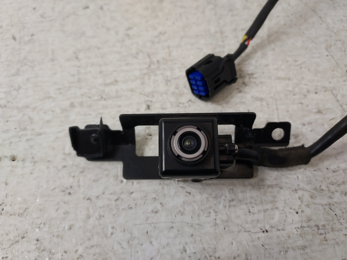 Pre-Owned 2017-2019 Kia Soul Liftgate Mount Rear View Camera OEM LKQ (Good)